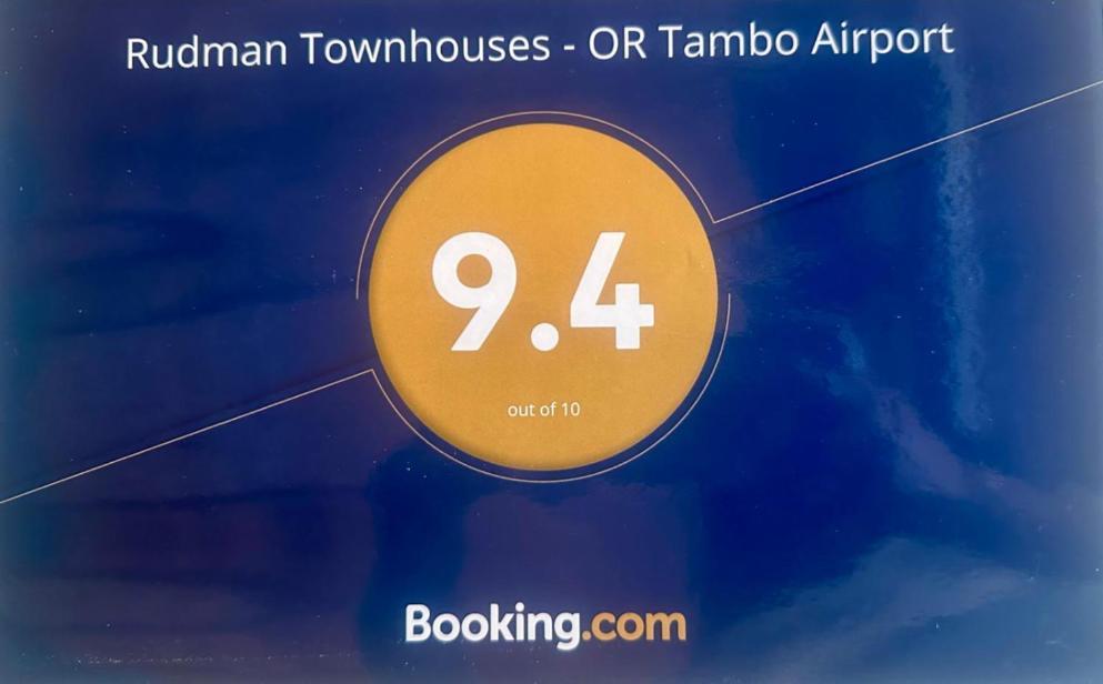 Rudman Townhouses - Or Tambo Airport Боксбург Екстериор снимка